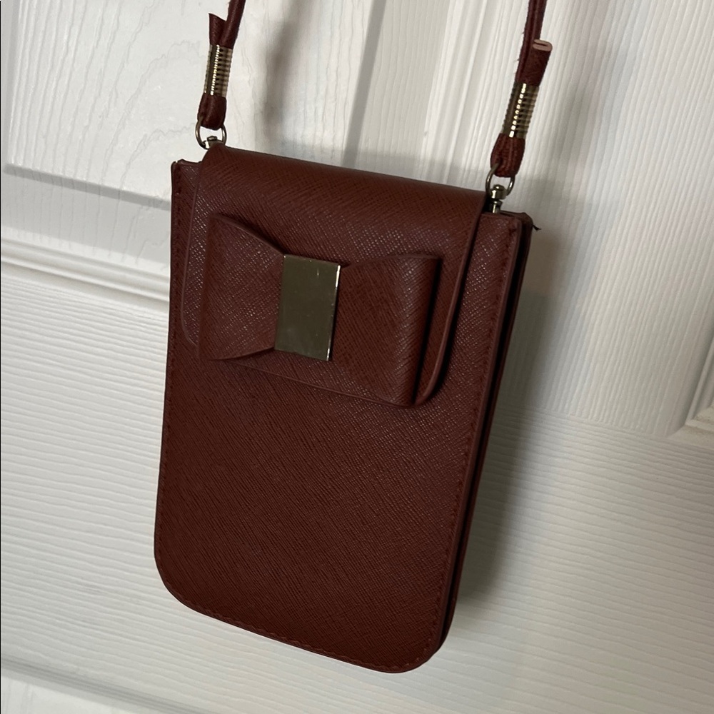 Elegant Brown Crossbody Bag